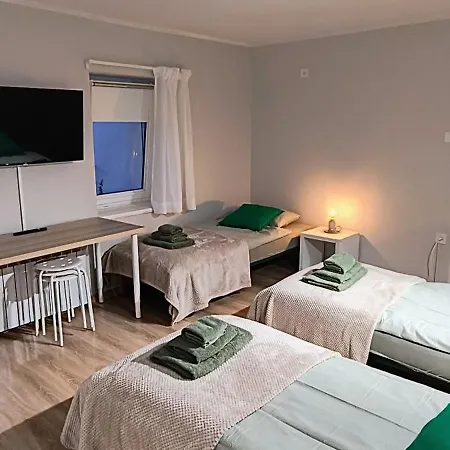 Parkowa * שצ'קלארסקה פוראובה